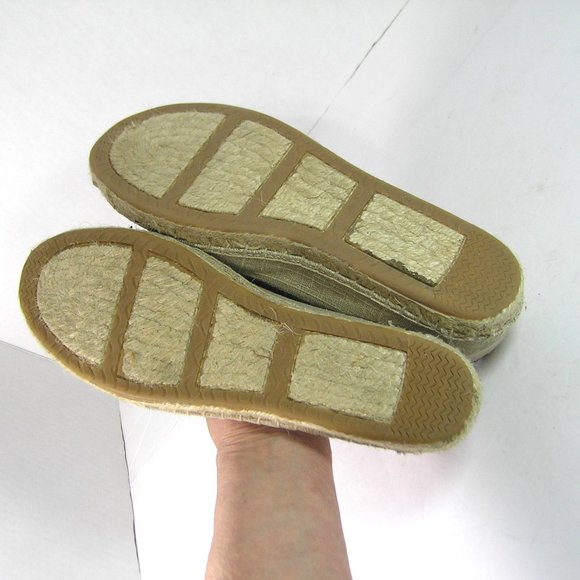 SIMPLY VERA WANG FLATS Size 7.5 - Picture 3 of 8